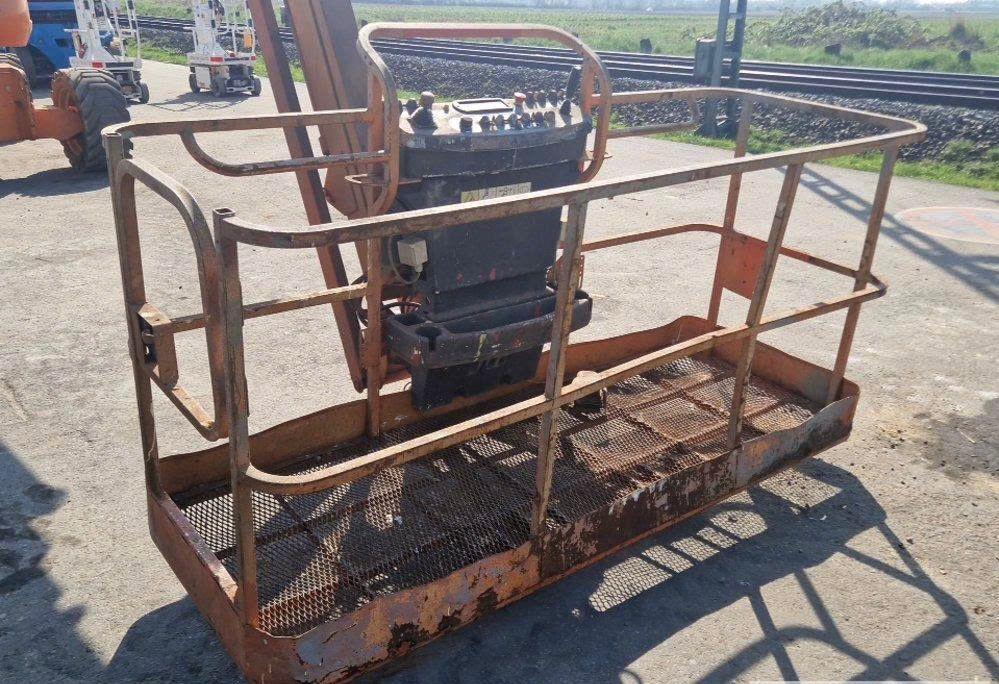 Telescopic Boom Lift - View 2